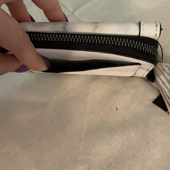 Ardene Tri Fold Marble Pattern Wallet, White/Black/Gray, NWT - Picture 8 of 14